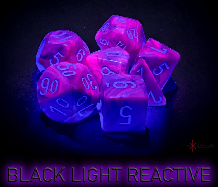 Chessex: Festive Violet/White 7-Die Set
