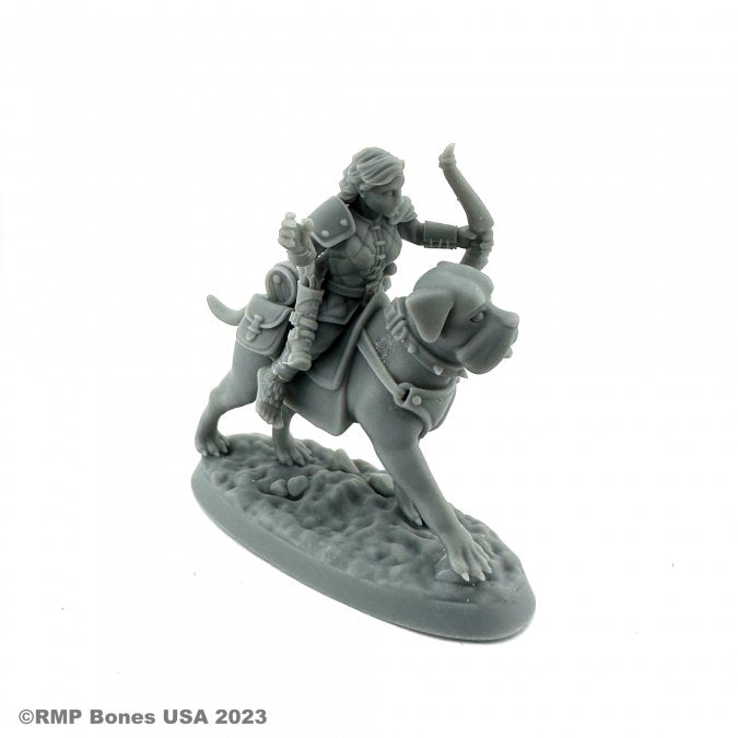 Reaper 07115: Female Halfling Dog Rider